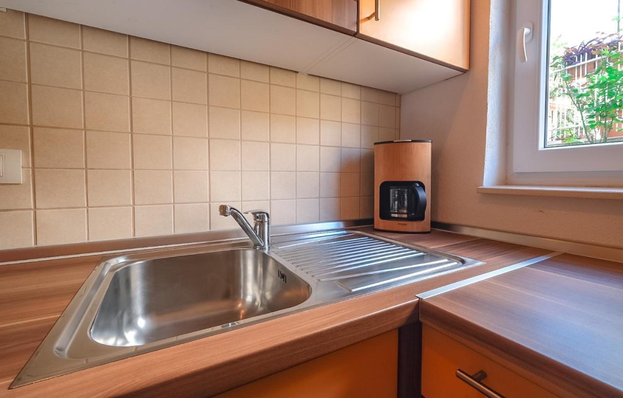 Apartmani Nina Rovigno Esterno foto